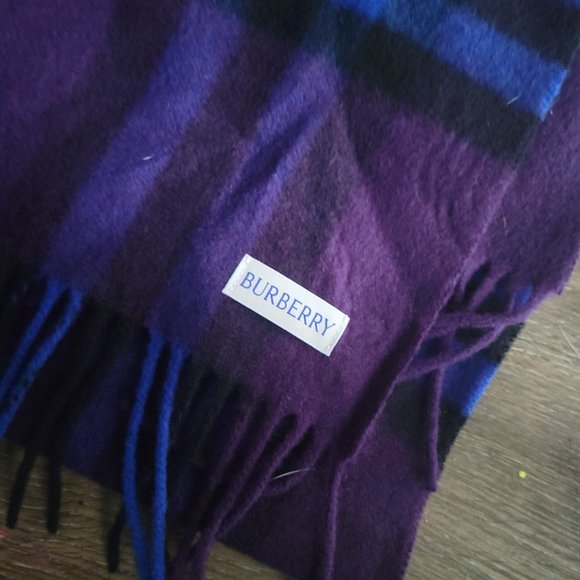 New With Tags Burberry Giant Check Cashmere Scarf for Women In Ribbon Color - Picture 13 of 15